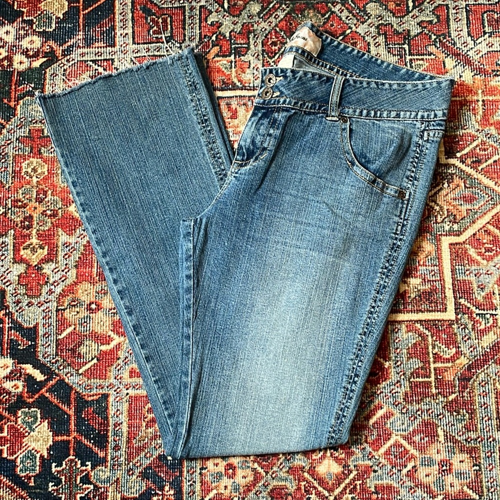 Perfect Y2K‎ Brody Jean Flares!